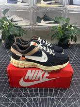 Load image into Gallery viewer, Vomero 5 x OW Black Customs