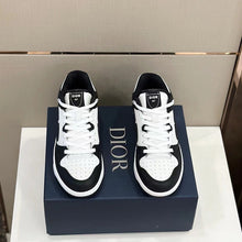 Load image into Gallery viewer, B57 Mid-Top Black Oblique