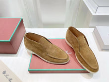 Load image into Gallery viewer, LP Open Walk Chukka Boots - Tan