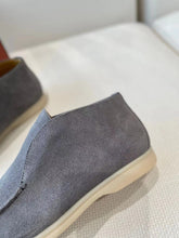 Load image into Gallery viewer, LP Open Walk Chukka Boots - Grey