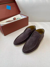 Load image into Gallery viewer, LP Open Walk Chukka Boots - Cherry Oak