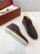 Load image into Gallery viewer, LP Open Walk Chukka Boots - Cherry Oak