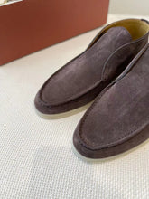 Load image into Gallery viewer, LP Open Walk Chukka Boots - Cherry Oak