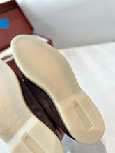 Load image into Gallery viewer, LP Open Walk Chukka Boots - Cherry Oak