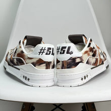 Load image into Gallery viewer, LV Trainers #54 Mule Marron