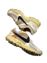 Load image into Gallery viewer, Vomero 5 x OW White Customs