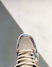 Load image into Gallery viewer, SB Dunk Low Paris