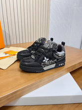 Load image into Gallery viewer, LV Skate Sneaker Noir