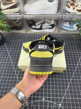 Load image into Gallery viewer, SB Dunk X Supreme Camper Green (2025)