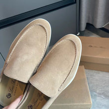 Load image into Gallery viewer, LP Summer Walk - Light Wood Smoke