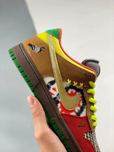 Load image into Gallery viewer, Dunk Low Pro SB 'What The'