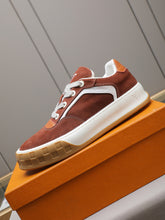 Load image into Gallery viewer, LV Tilted Marron