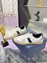 Load image into Gallery viewer, B01 Matchpoint Black and White