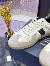 Load image into Gallery viewer, B01 Matchpoint Black and White