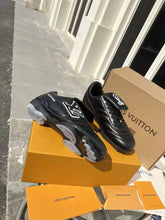 Load image into Gallery viewer, LV Soccer Sneaker Noir
