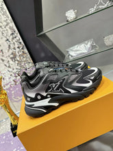 Load image into Gallery viewer, LV Trainers Runner Sneaker Tatic Noir