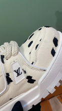 Load image into Gallery viewer, LV Trainers Maxi Sneaker Pony