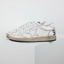 Load image into Gallery viewer, Golden Goose Ball-Star White Star White Heel Tab