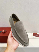 Load image into Gallery viewer, LP Summer Walk - Seagull Gray