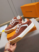 Load image into Gallery viewer, LV Tilted Marron