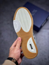 Load image into Gallery viewer, B27 Low-Top Grey Oblique