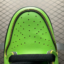 Load image into Gallery viewer, Powerpuff Girls SB Dunk Low "Buttercup"