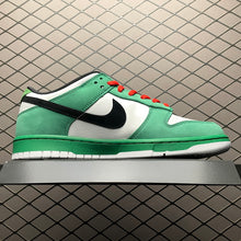 Load image into Gallery viewer, SB Dunk Low Heineken