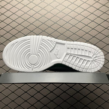 Load image into Gallery viewer, SB Dunk Low Heineken