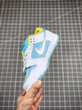 Load image into Gallery viewer, Dunk Low Lagoon Pulse