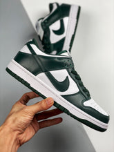 Load image into Gallery viewer, SB Dunk Spartan Green
