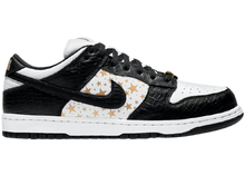 Load image into Gallery viewer, SB Dunk X Supreme Stars Black (2021)
