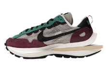 Load image into Gallery viewer, sacai Vaporwaffle Villain Red Neptune Green