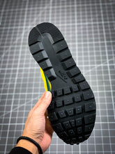 Load image into Gallery viewer, Sacai Vapor Waffle Tour Yellow