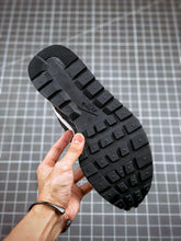 Load image into Gallery viewer, Sacai Vaporwaffle Black White