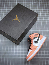 Load image into Gallery viewer, AJ1 Pink Quartz
