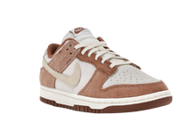 Load image into Gallery viewer, Dunk Low Medium Curry