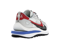 Load image into Gallery viewer, Sacai Vaporwaffle Sport Fuchsia Game Royal