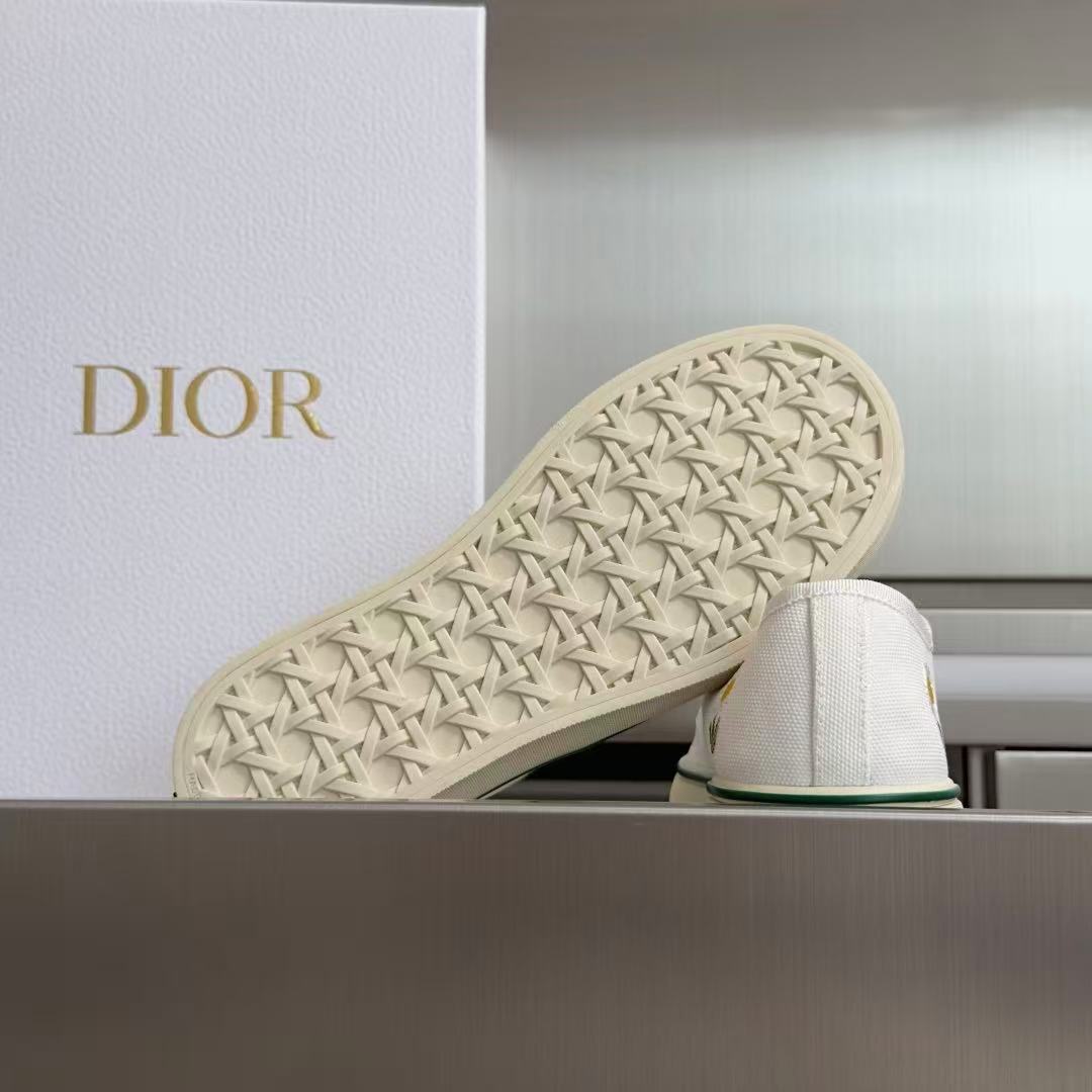 Saltwind Sneaker Daisy Motif on White Cotton