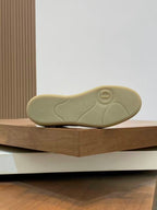 B01 Matchpoint Gray and White