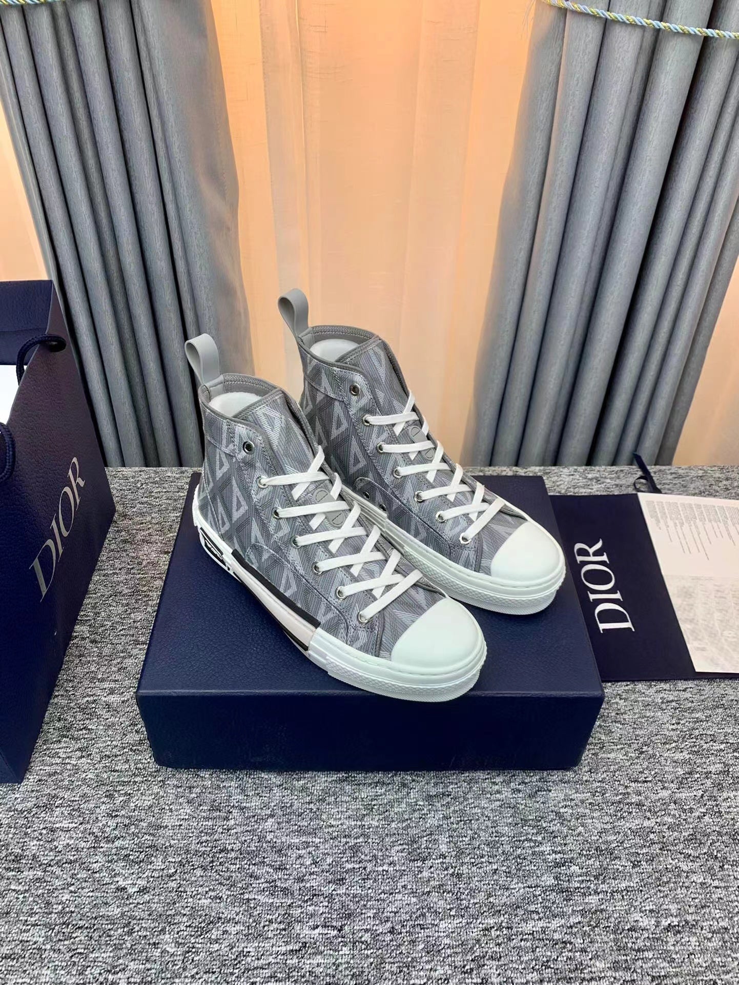 B23 High 'Grey' CD Diamond