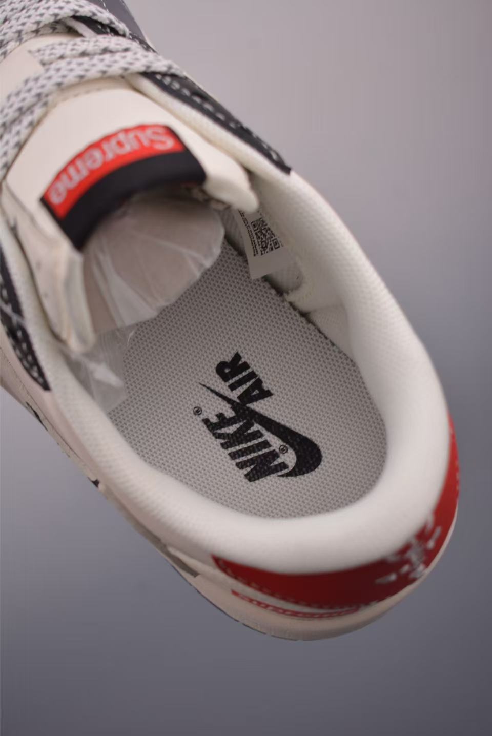 AJ1 Low Travis Scott x Supreme Customs