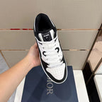 B57 Mid-Top Black Oblique