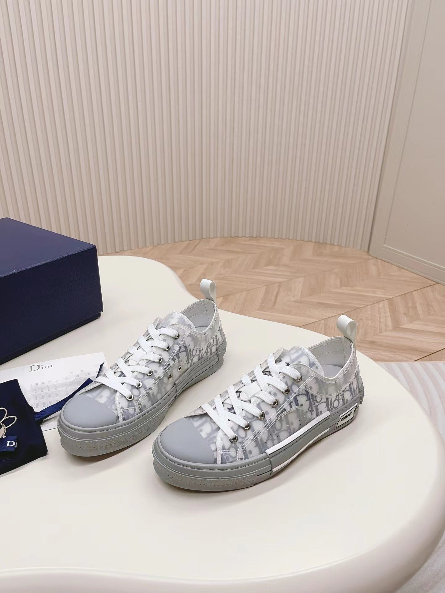 B23 Low Logo Oblique Blue Monogram