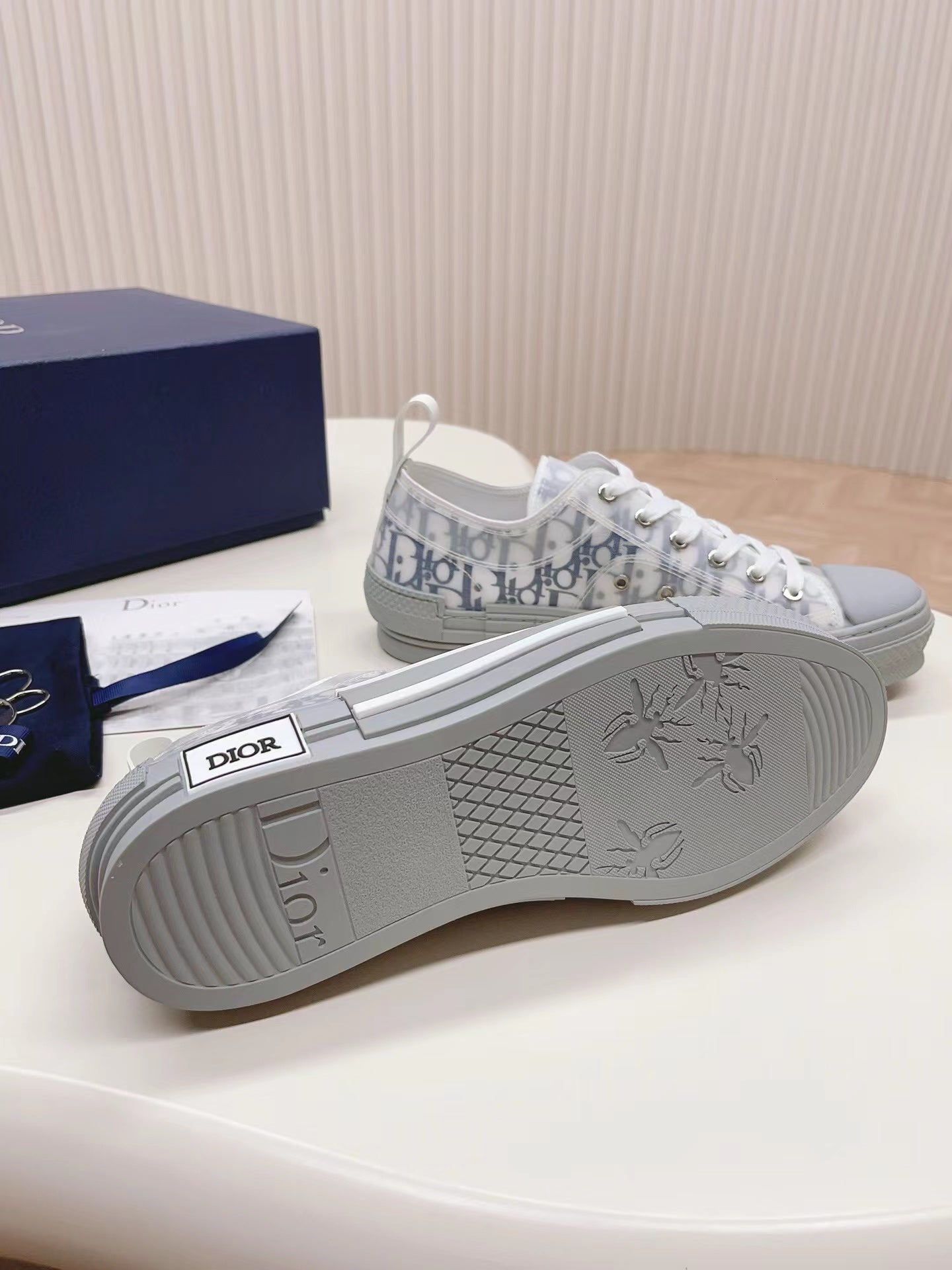 B23 Low Logo Oblique Blue Monogram