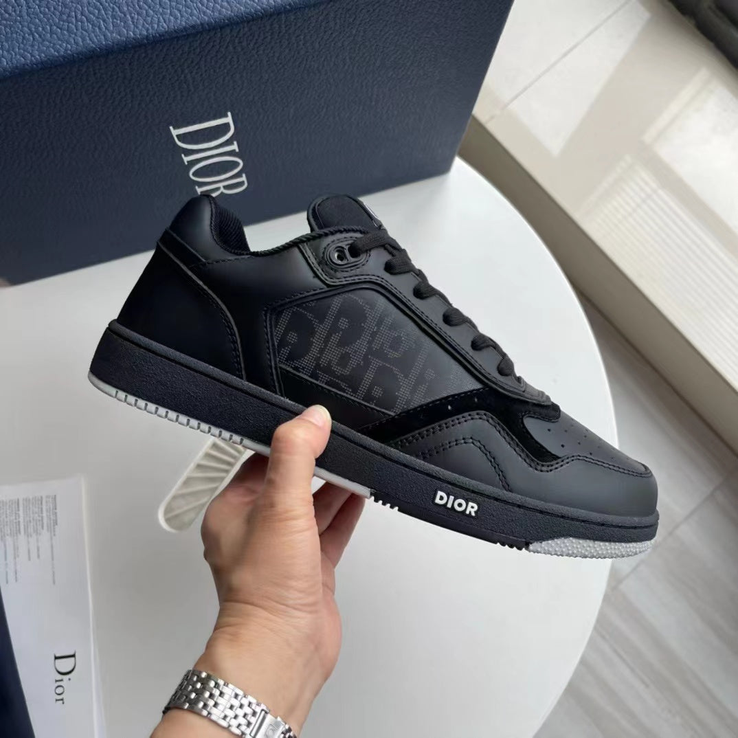 B27 Low-Top Black on Black