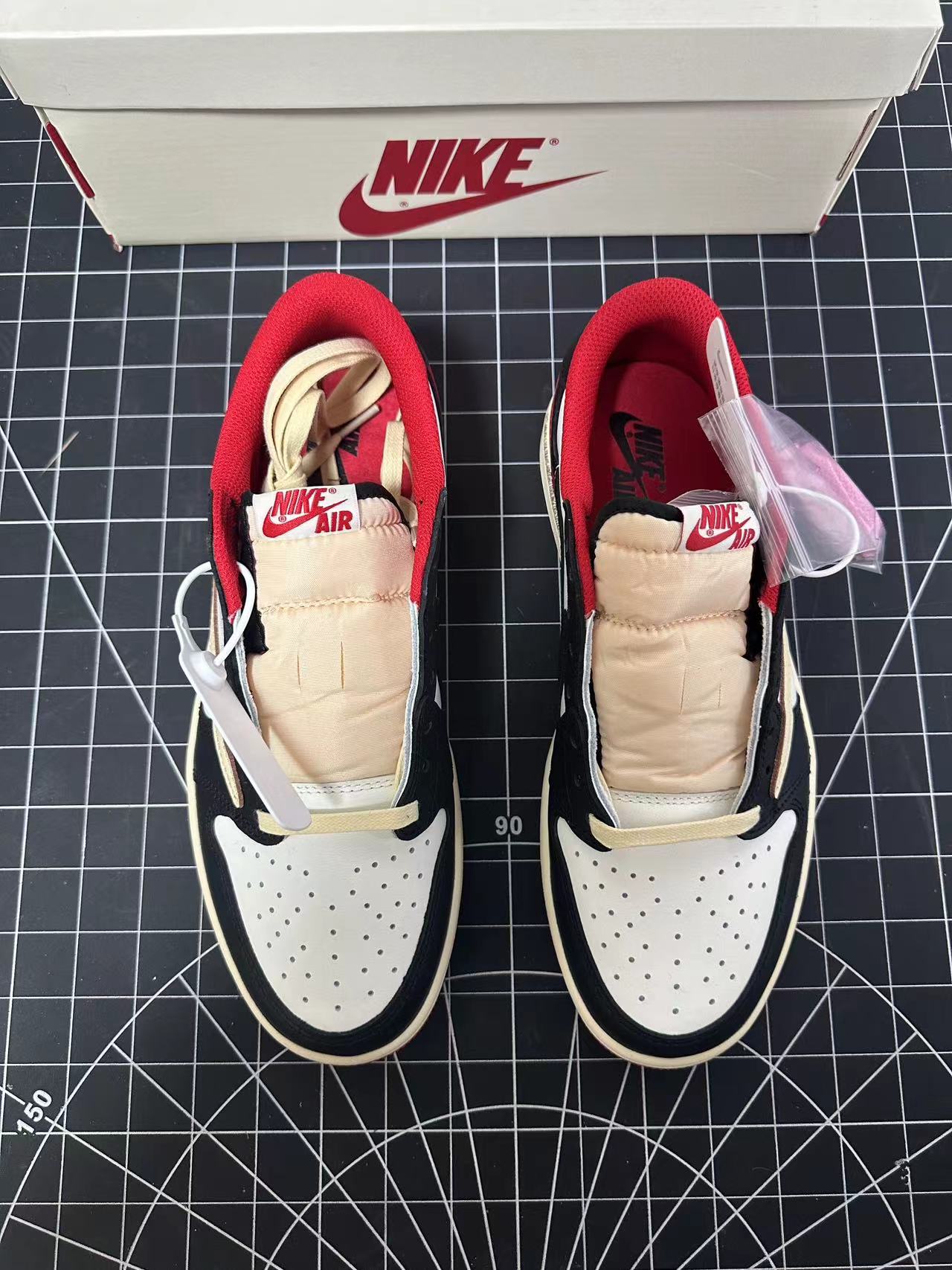 AJ1 Low Travis Scott Chicago – THE MINTED PROJECT