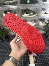 Load image into Gallery viewer, AJ1 Low Travis Scott Chicago
