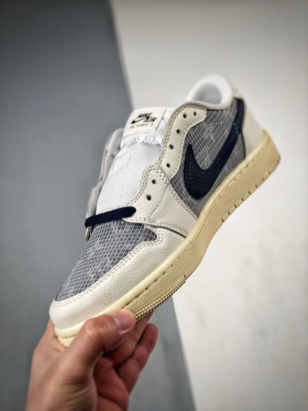 AJ1 Low X Travis LV Customs