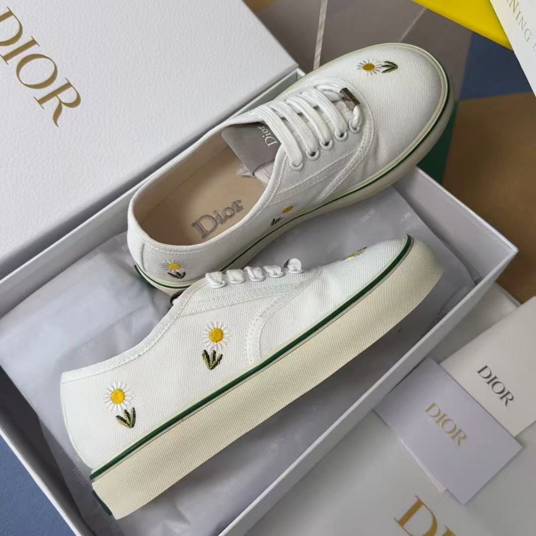 Saltwind Sneaker Daisy Motif on White Cotton