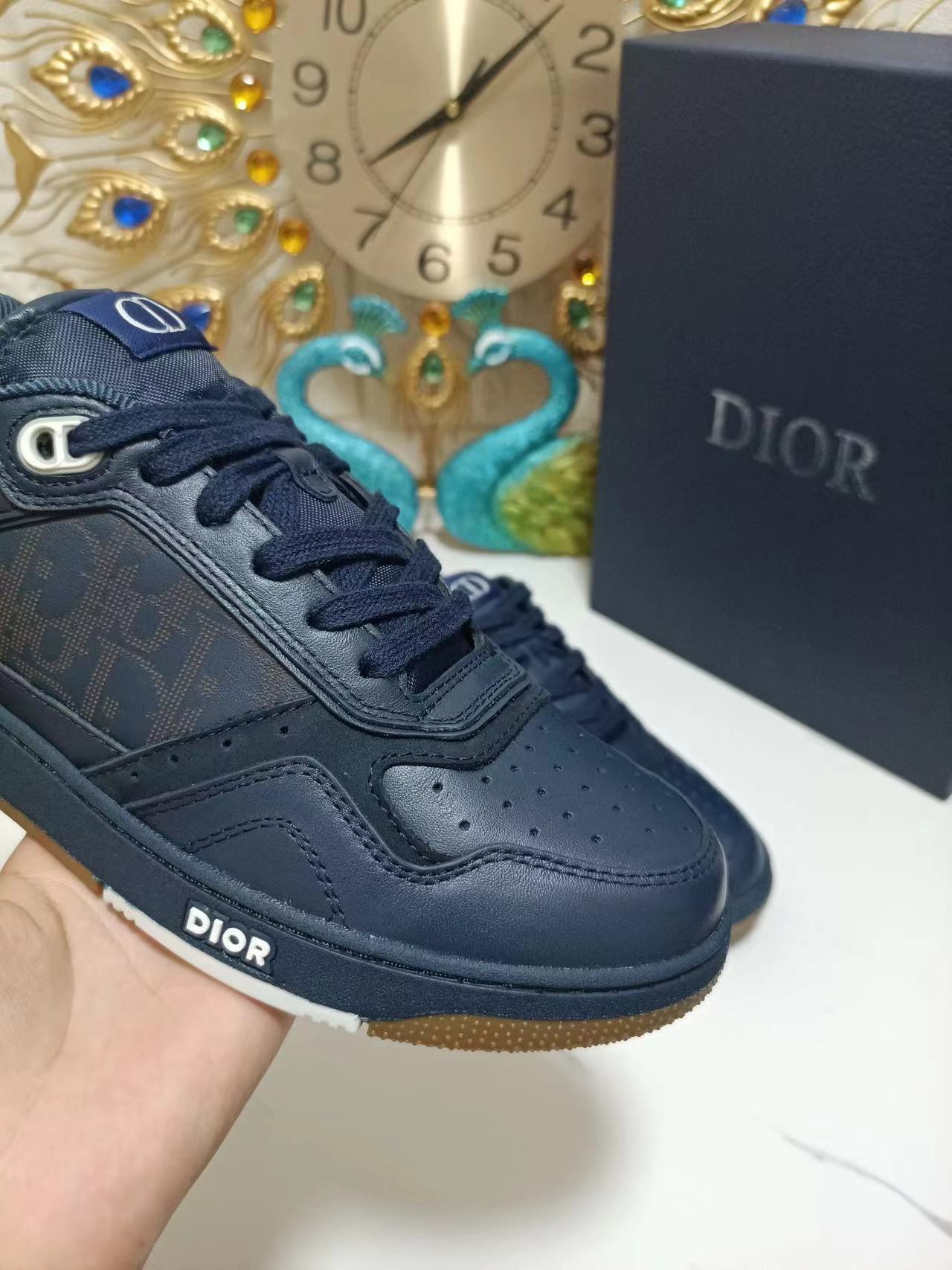 B27 Low-Top World Tour Navy